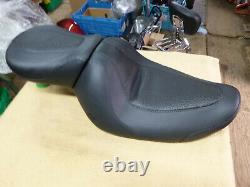 Oem Harley Davidson Dyna Seat 52000156